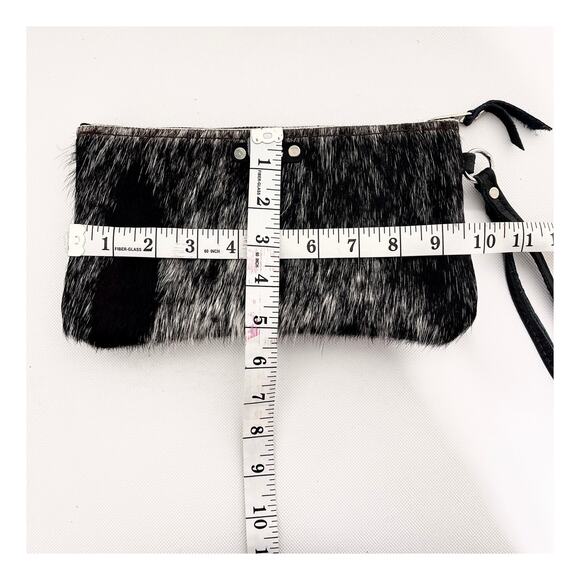 W&G Wild Goose Cowhide Leather Wristlet Hair On Hide Black White Rustic Cowgirl - Picture 7 of 7